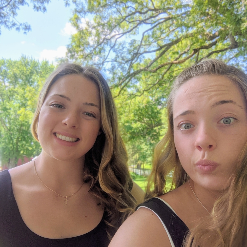 Meet your Posher, Samantha & Shyanne :)